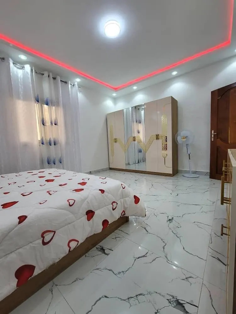 Magnifique Villa Standing Avec Piscine Et Jardin A Ngor Virage Dakar Senegal