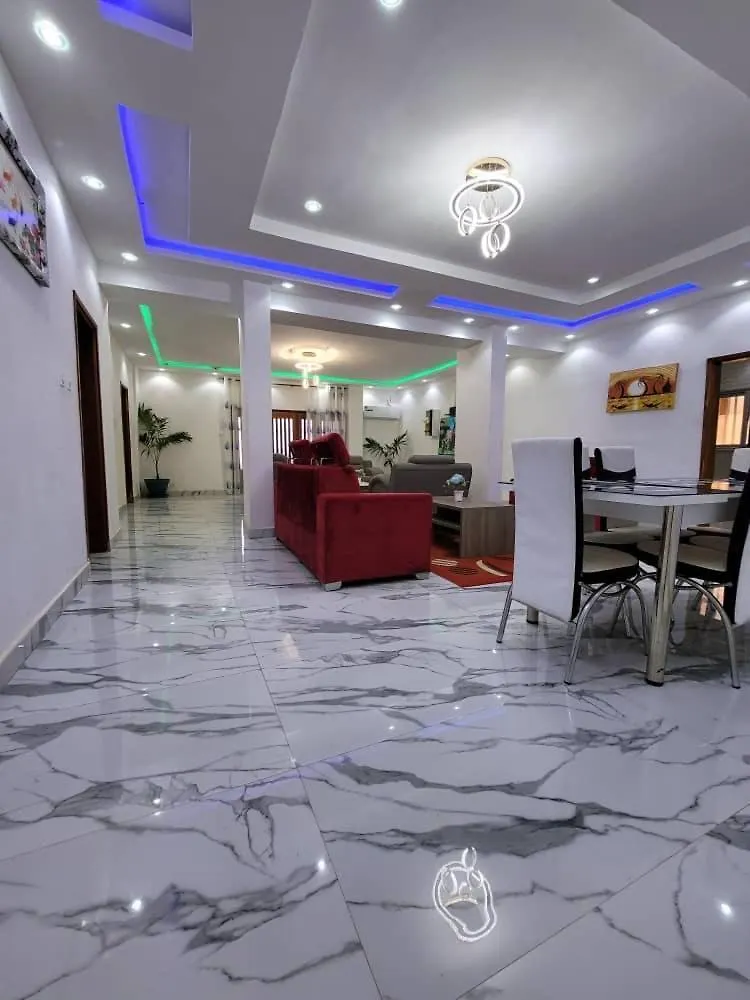 Magnifique Villa Standing Avec Piscine Et Jardin A Ngor Virage Dakar