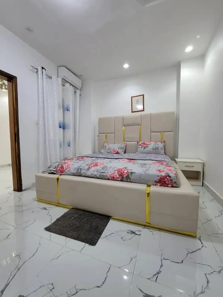 Magnifique Villa Standing Avec Piscine Et Jardin A Ngor Virage Dakar